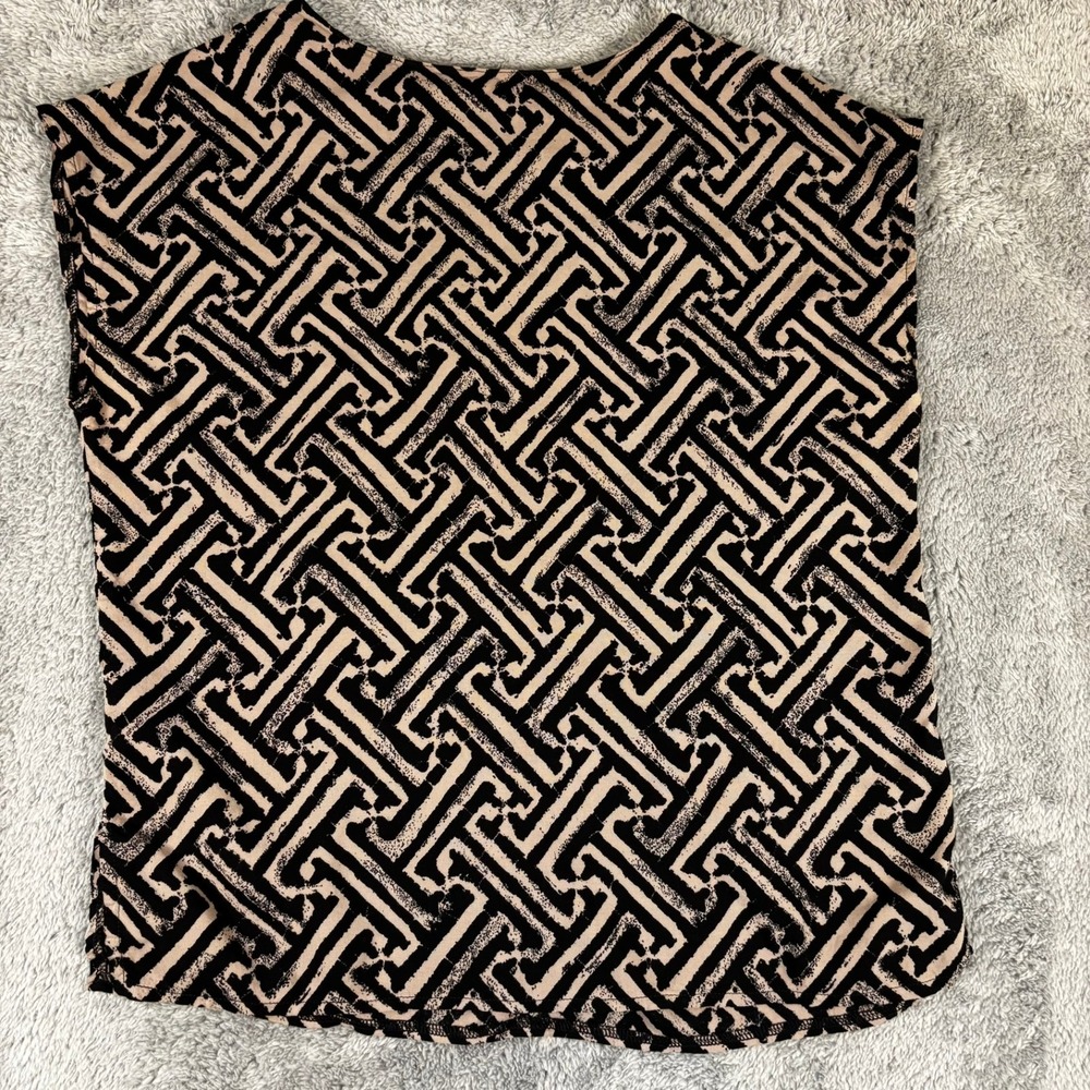 Marielena Collezione Black Tan Geometric Greek Key Sleeveless Blouse Top Large